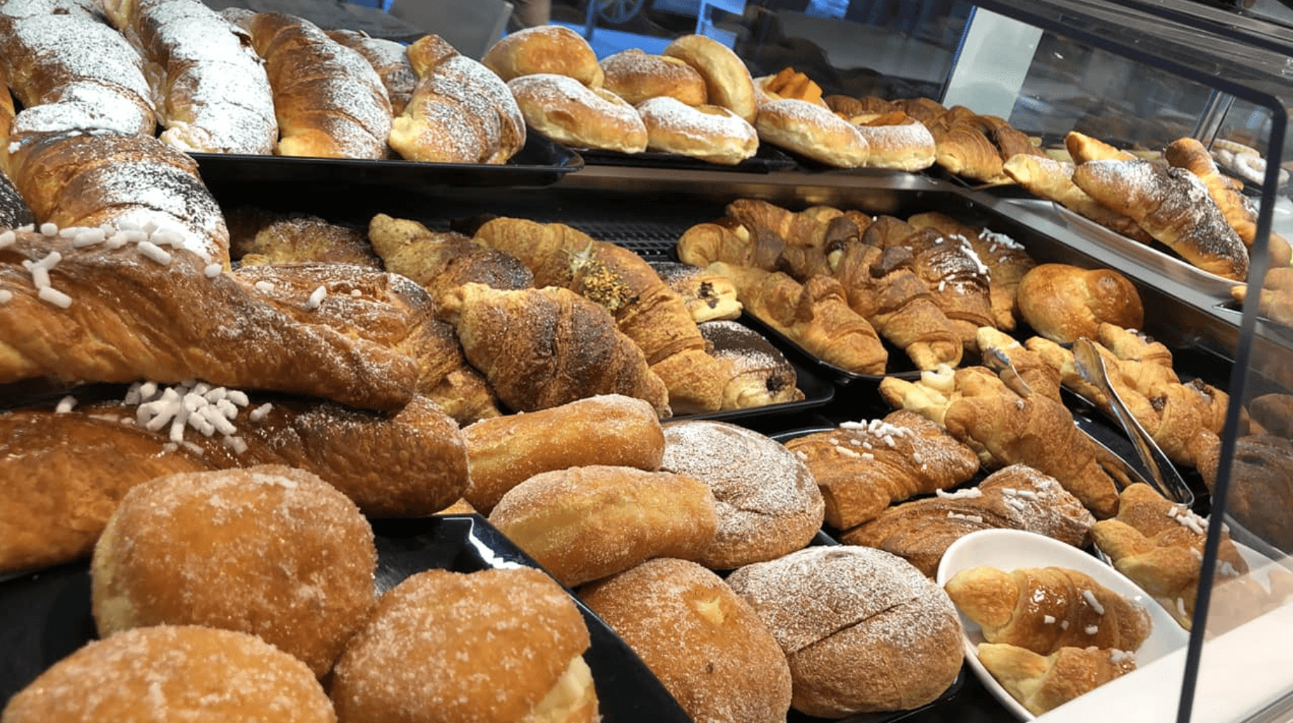 Melo Coffee and Bakery