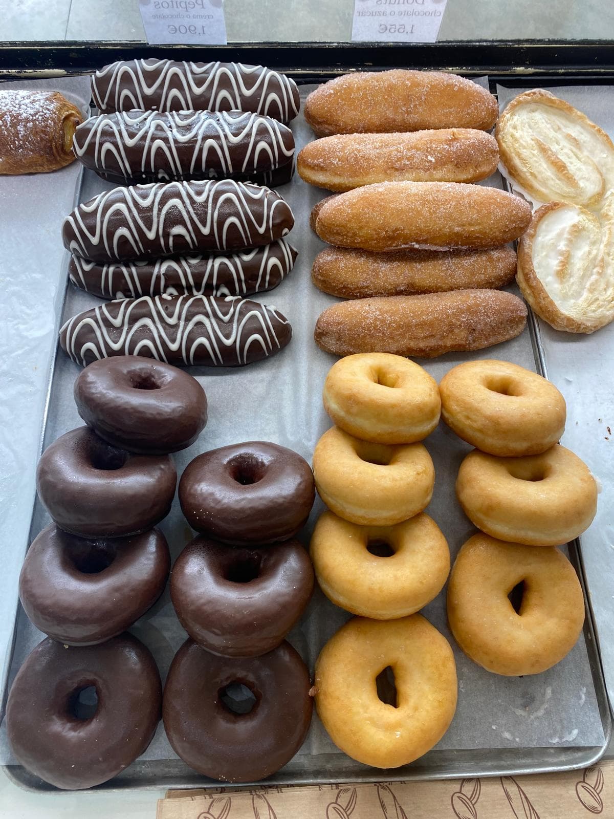 Caprichos Coffee & Bakery